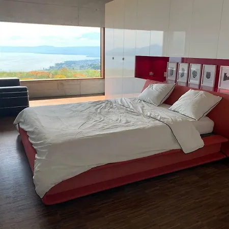 Casa de Férias Unique With Amazing Views Over Lake Geneva *