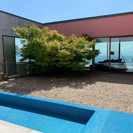 בית נופש Unique With Amazing Views Over Lake Geneva *