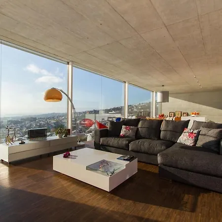 Unique With Amazing Views Over Lake Geneva בית נופש לוטרי